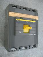 Фотография автоматического выключателя (автомата) ВА 88-40 на 400 ампер