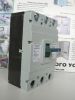 Фото автоматического выключателя FMC5 на номинальный ток 630 ампер сбоку (производство ПромФактора, Кривой Рог, Украина)
