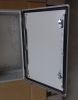 Фотография двери герметичного ящика с полиуретановым уплотнением
